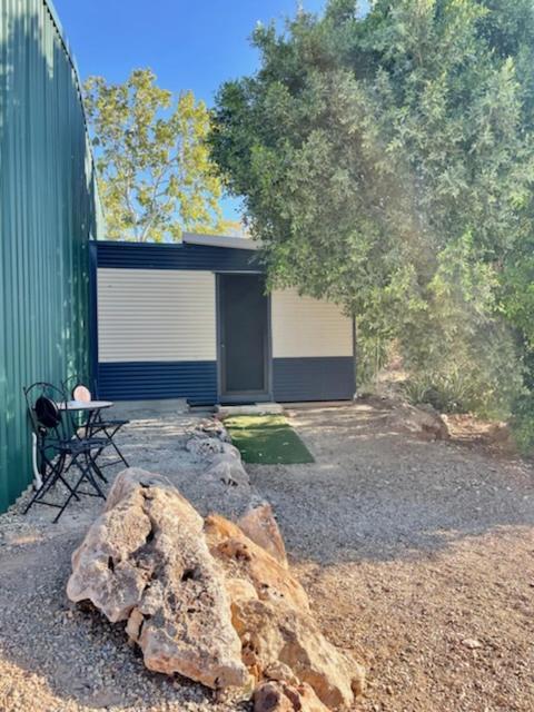 Almost Off Grid Tranquillity Katherine Exterior photo